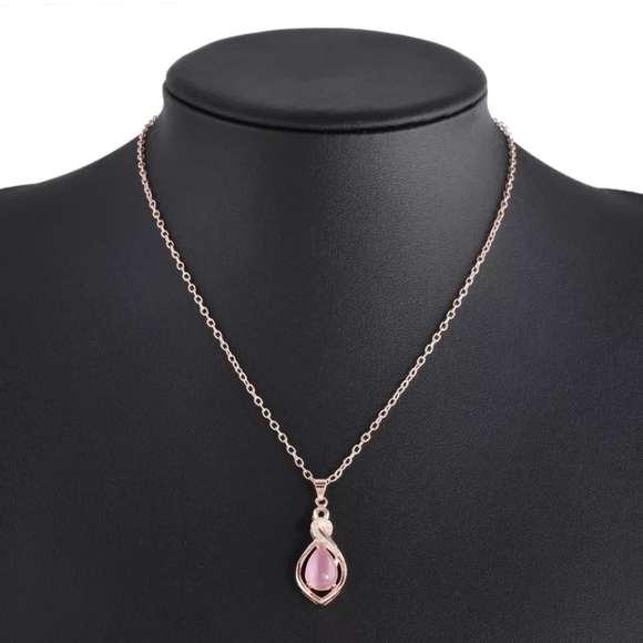 New rose gold necklace with pink sapphire pendant - Picture 3 of 3